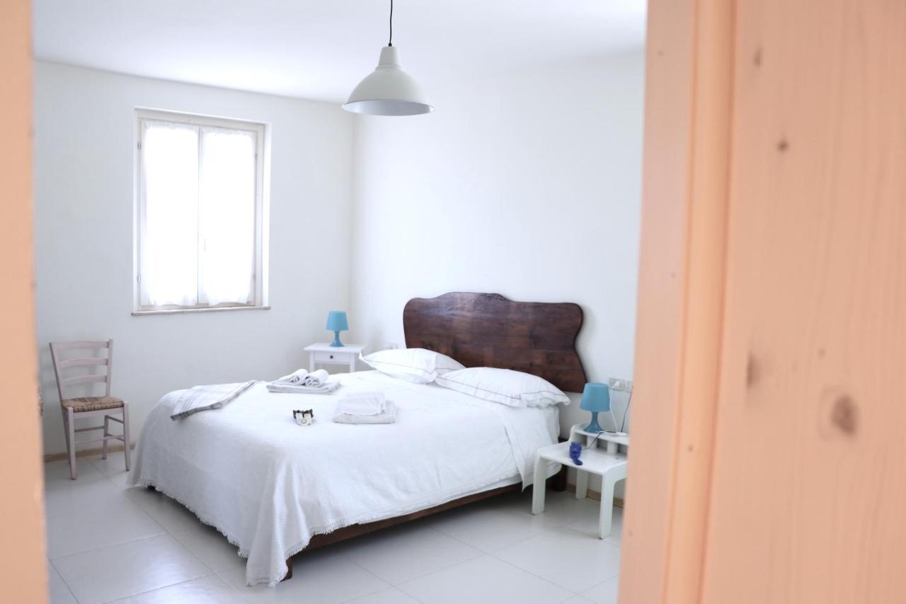 B&B Villa Olesia Ostra ภายนอก รูปภาพ