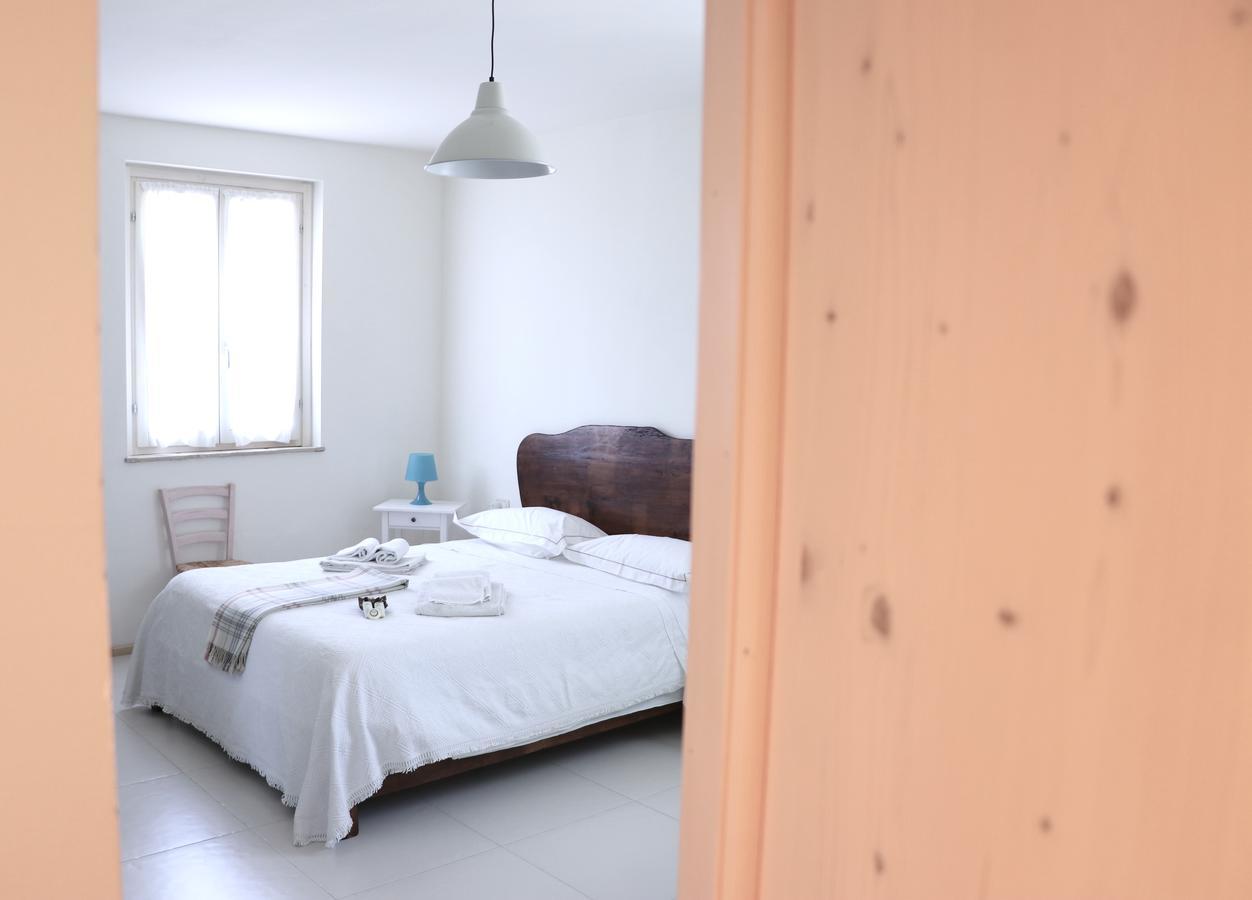 B&B Villa Olesia Ostra ภายนอก รูปภาพ